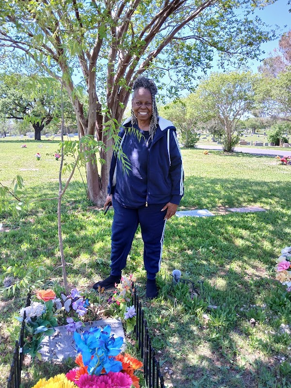 Evergreen Cemetery grounds