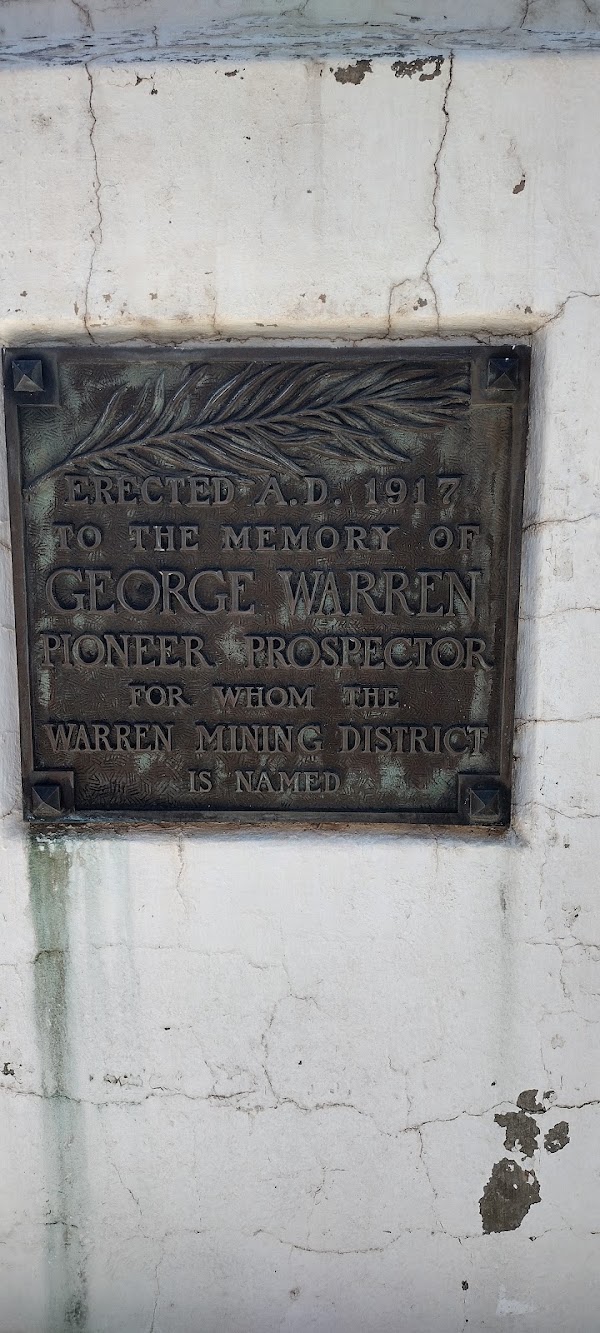 Evergreen Cemetery grounds