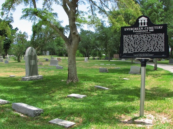 Evergreen Cemetery grounds