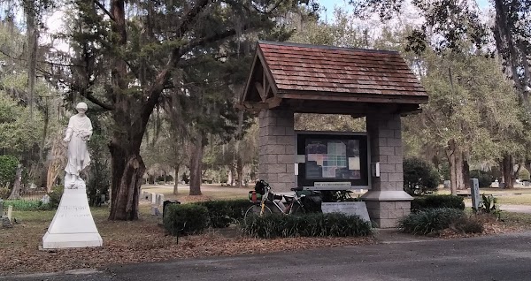 Evergreen Cemetery grounds