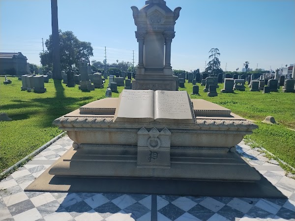 Evergreen Cemetery grounds