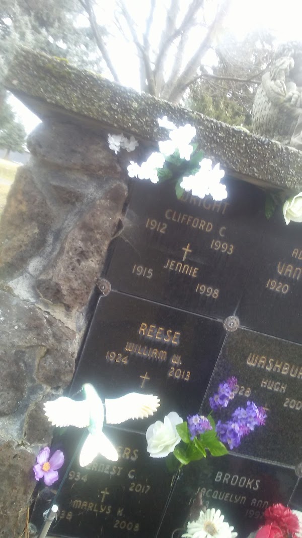 Evergreen Cemetery grounds