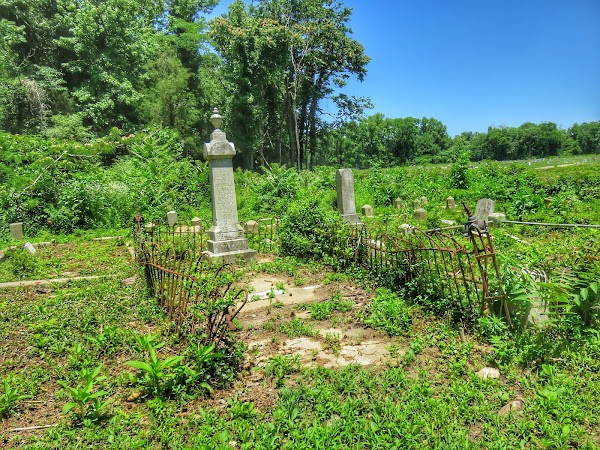 Evergreen Cemetery grounds