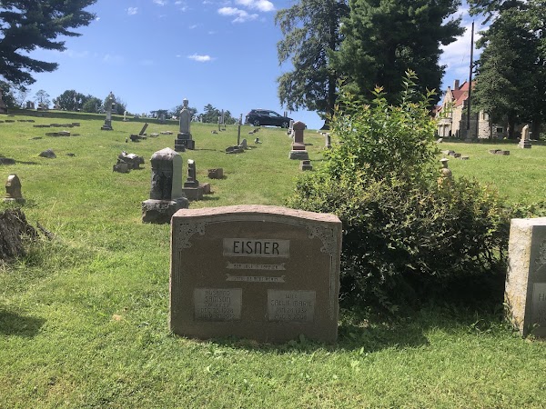 Evergreen Cemetery grounds