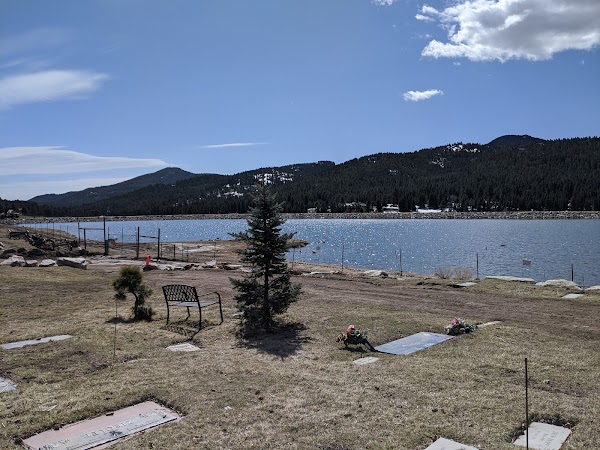 Evergreen Memorial Park grounds
