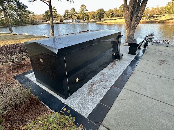 Evergreen Memorial Park grounds