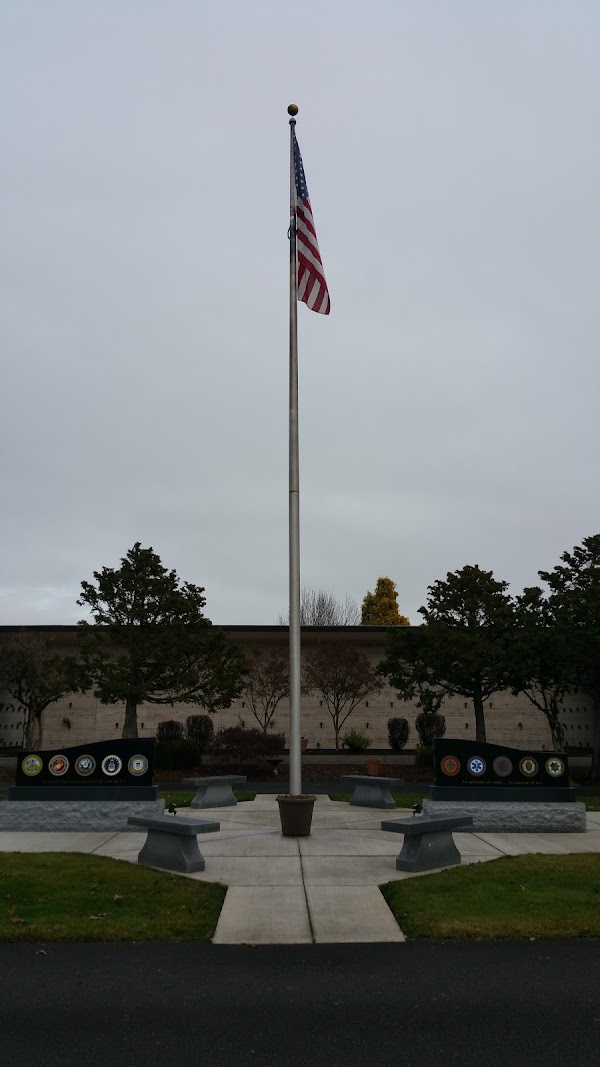 Evergreen Memorial Park grounds