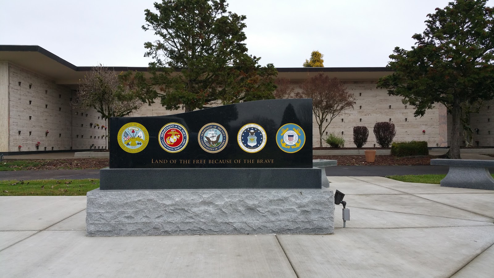 Evergreen Memorial Park cemetery grounds and headstones
