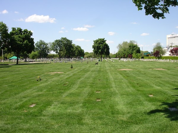 Fair Lawn Memorial Cemetery & Mausoleum grounds