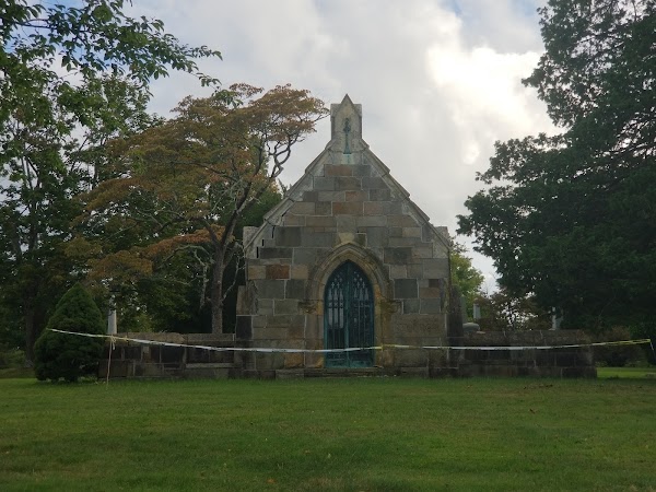 Fair View Cemetery grounds