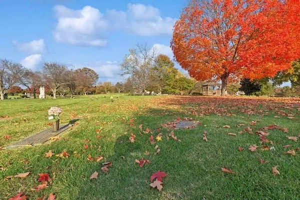 Fairfax Memorial Park grounds