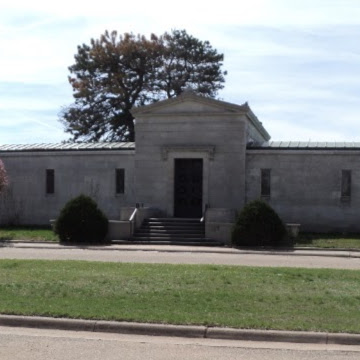 Fairlawn Burial Park grounds