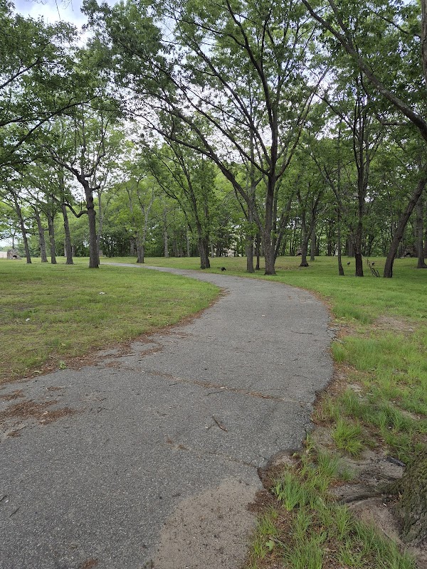 Fairlawn Veterans Memorial Park grounds