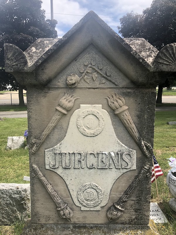 Fairplains Cemetery grounds