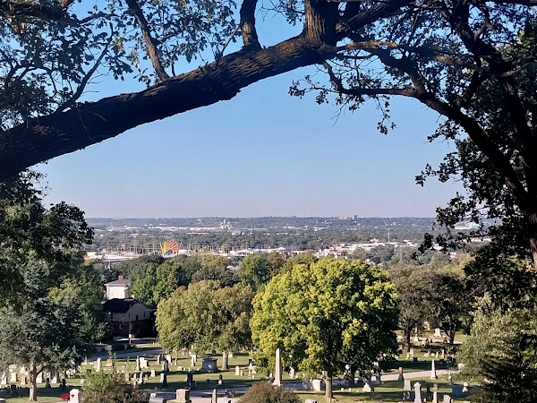 Fairview Cemetery grounds