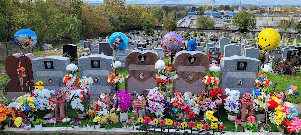 Fairview Cemetery grounds