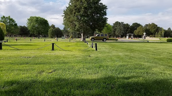 Fairview Memorial Park grounds