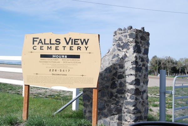 Falls View Cemetery grounds