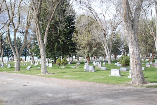 Falls View Cemetery grounds