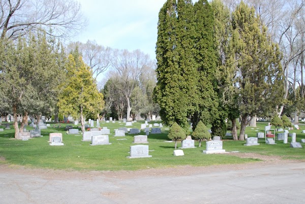 Falls View Cemetery grounds