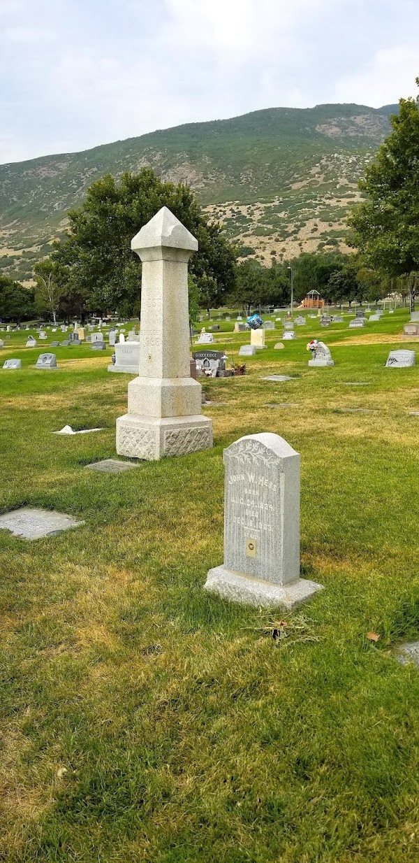 Farmington City Cemetery grounds