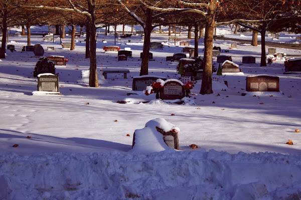 Farmington City Cemetery grounds