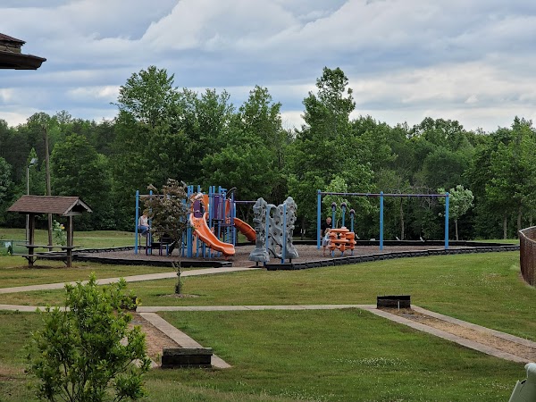 Farris Memorial Park grounds