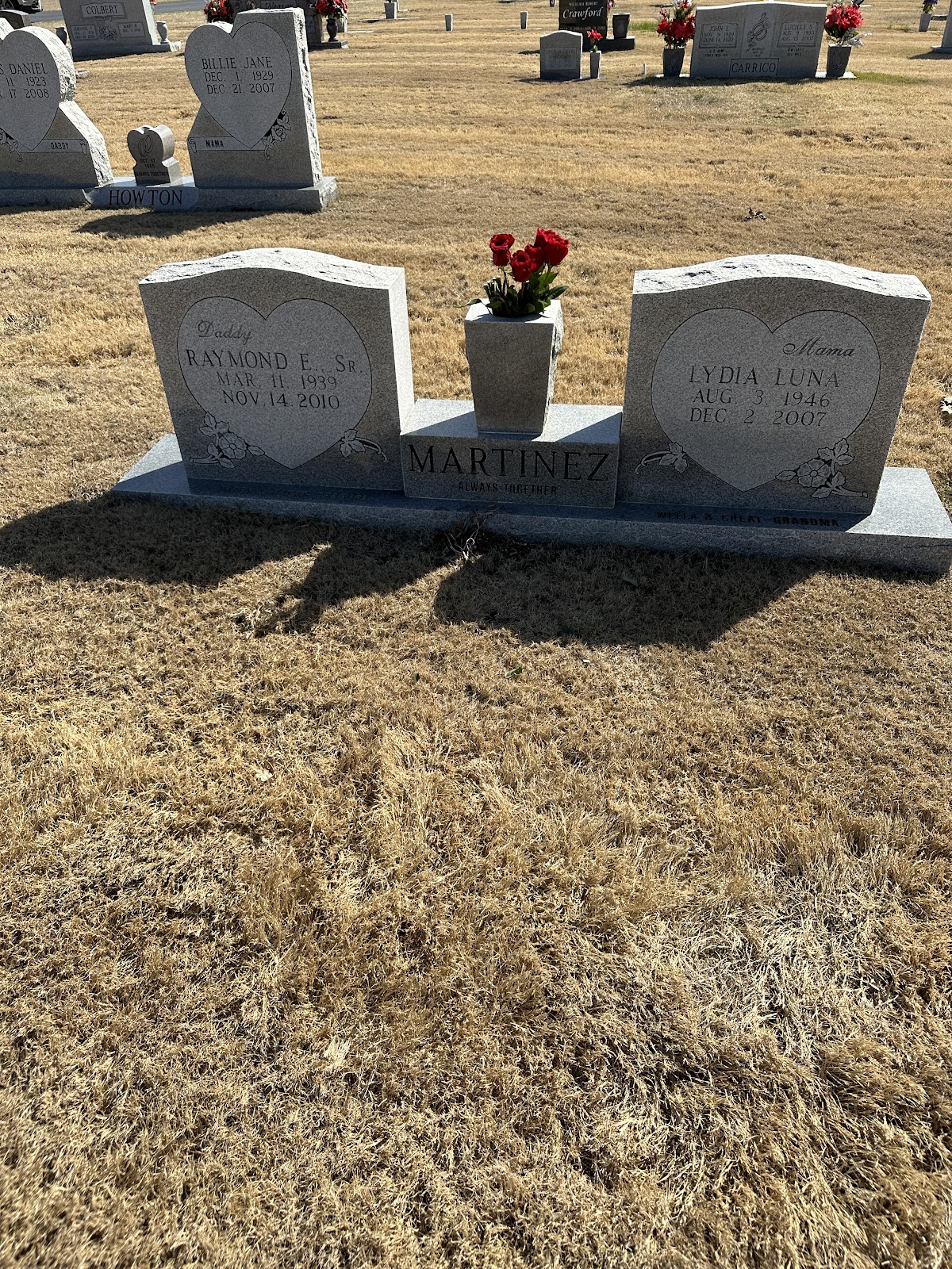 Fayette County Memorial Park headstone and grounds