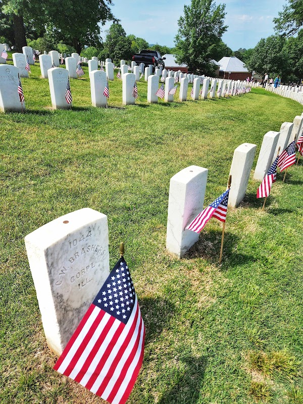 Fayetteville National Cemetery grounds