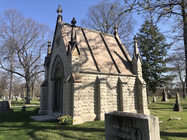 Ferncliff Cemetery and Arboretum grounds