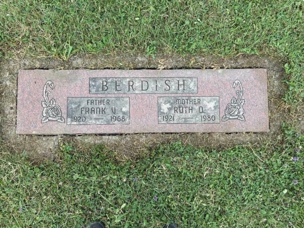 Ferndale Cemetery cemetery grounds and headstones