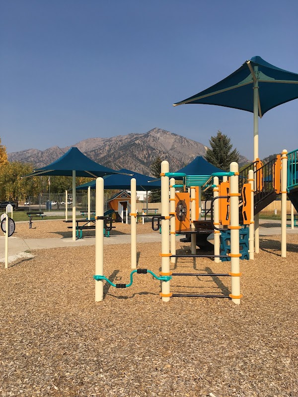 Ferry Peak Park grounds