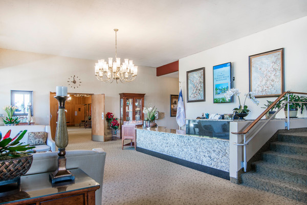 Finley-Sunset Hills Mortuary & Sunset Hills Memorial Park grounds