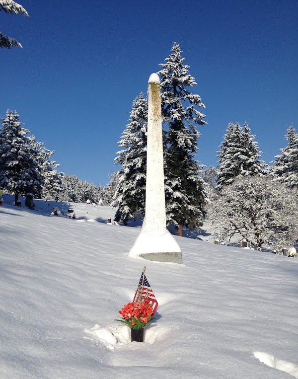 Fir Grove Cemetery grounds