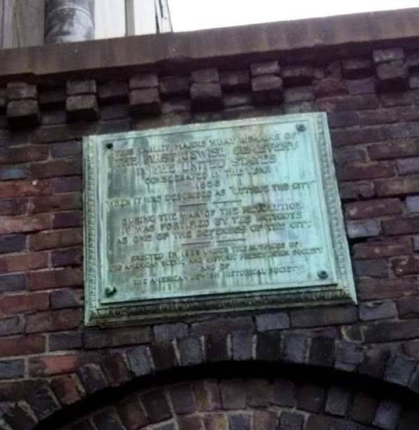 First Shearith Israel Graveyard, Chatham Square Cemetery grounds