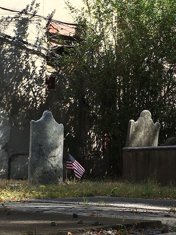 First Shearith Israel Graveyard, Chatham Square Cemetery grounds