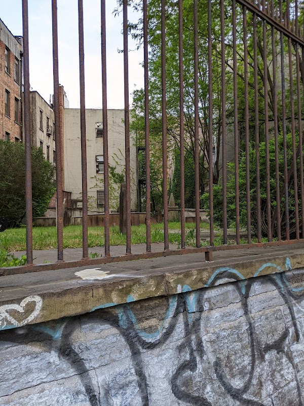 First Shearith Israel Graveyard, Chatham Square Cemetery grounds