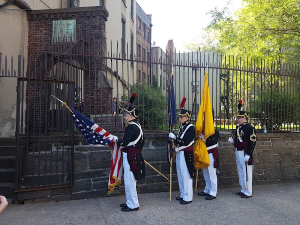 First Shearith Israel Graveyard, Chatham Square Cemetery grounds