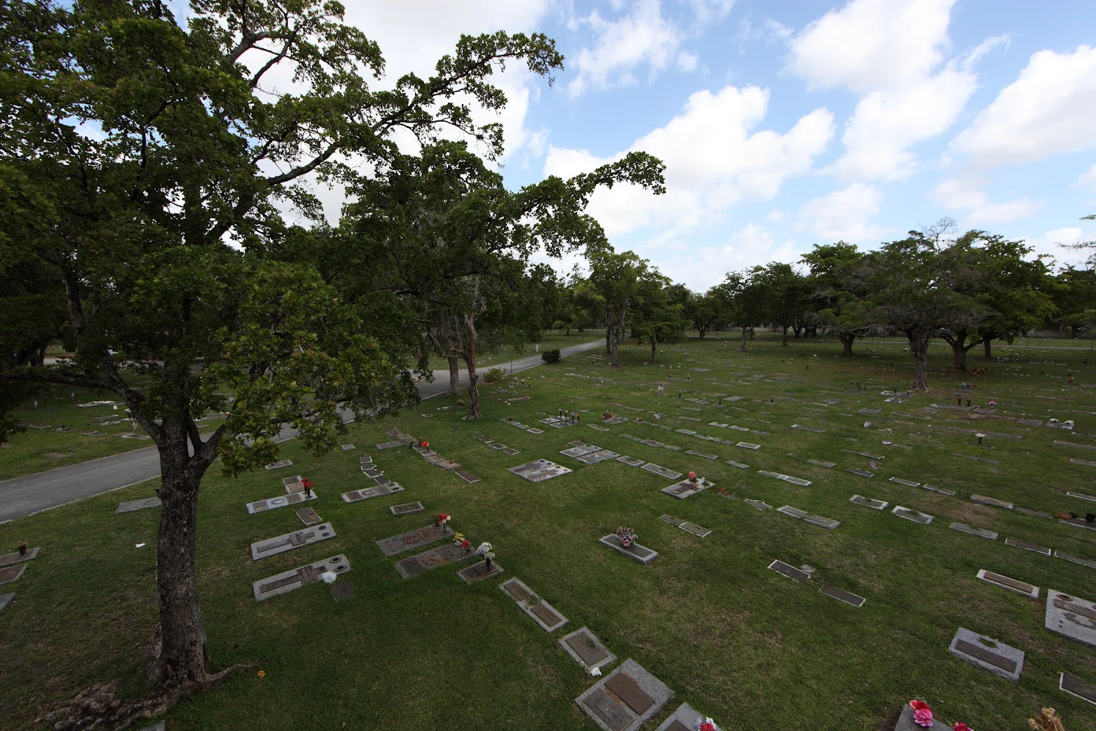 Flagler Memorial Park cemetery grounds and headstones