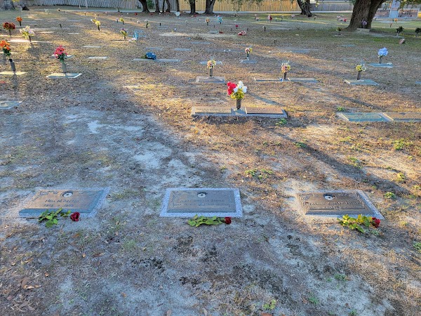 Floral Hills Memorial Gardens grounds