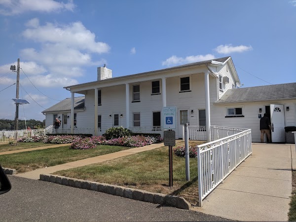 Floral Park Cemetery grounds