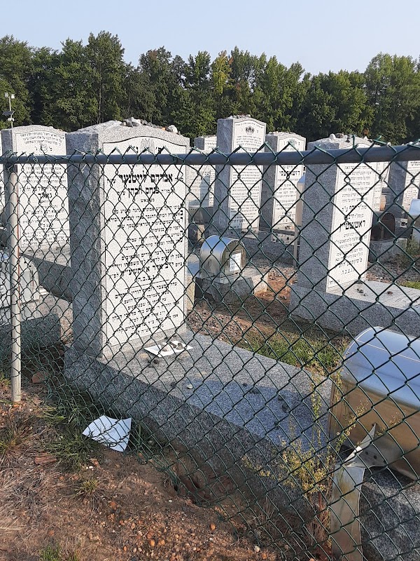 Floral Park Cemetery grounds