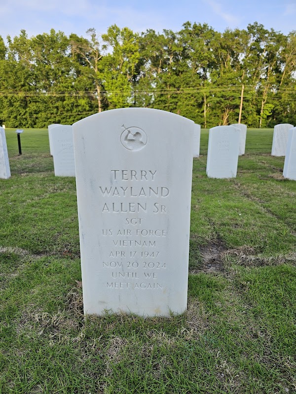Florence National Cemetery grounds