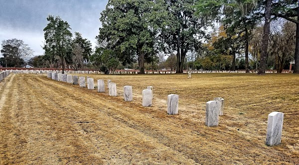 Florence National Cemetery grounds