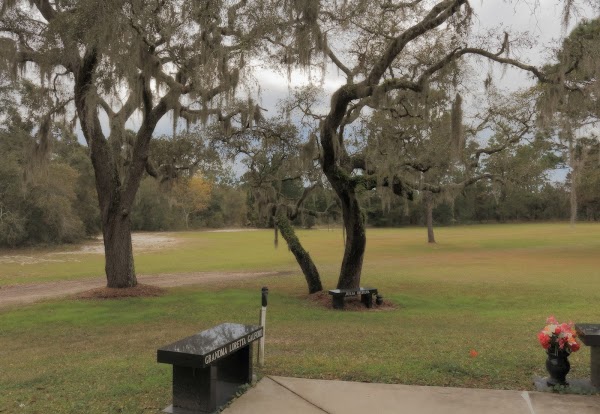 Florida Hills Memorial Gardens grounds