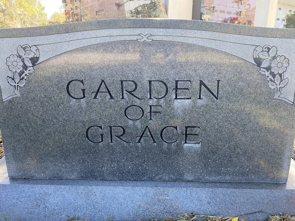 Florida Hills Memorial Gardens grounds