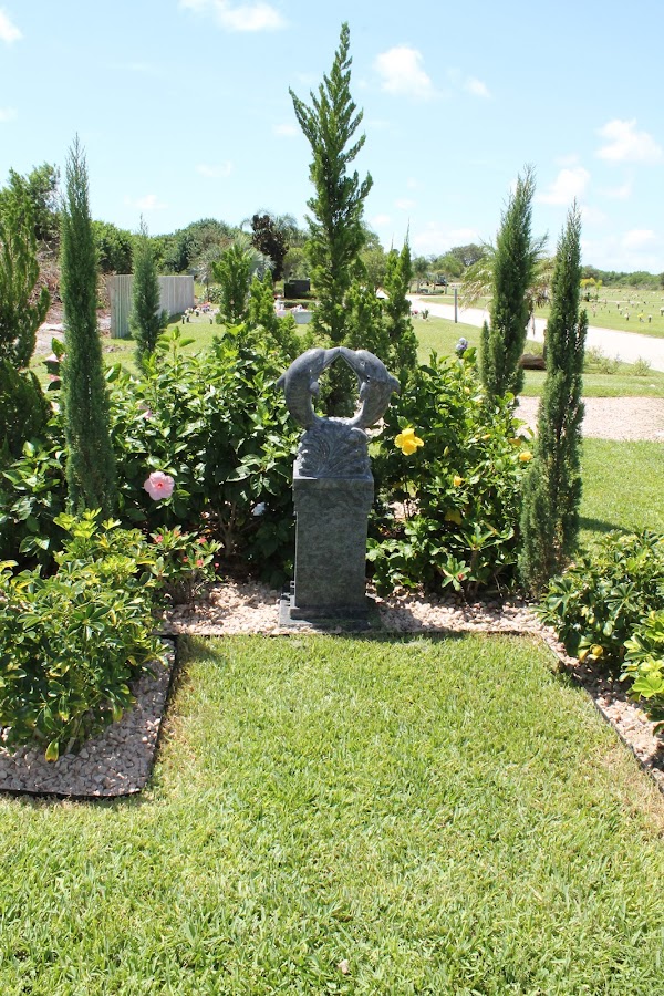 Florida Memorial Gardens grounds