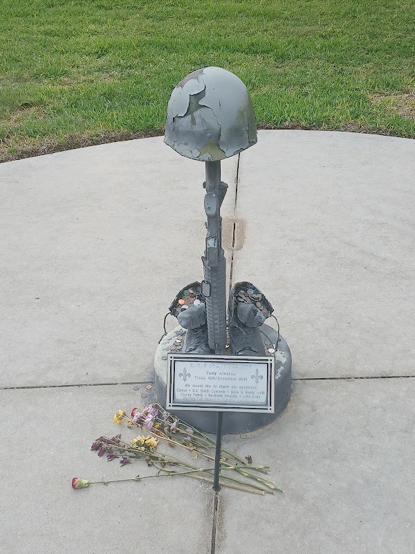 Florida National Cemetery Ceremonial Assembly Area grounds