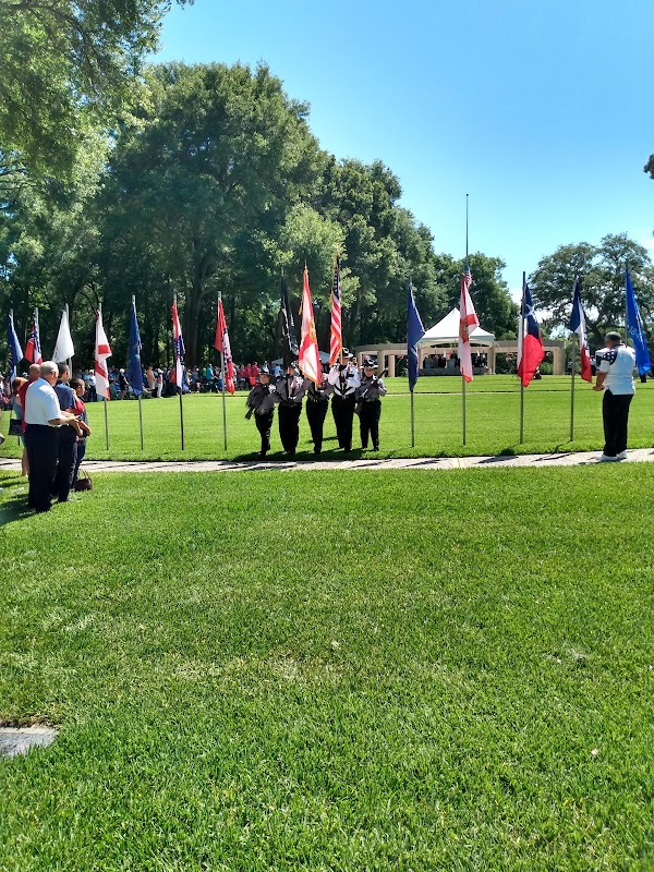 Florida National Cemetery Ceremonial Assembly Area grounds