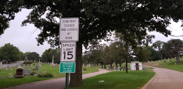 Floyd Cemetery grounds